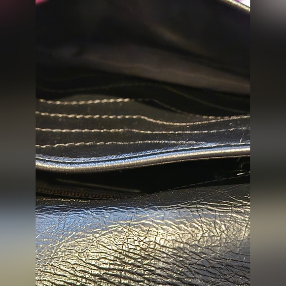 Saint Laurent Niki Shoulder Bag Medium Black Leather - Picture 6 of 9